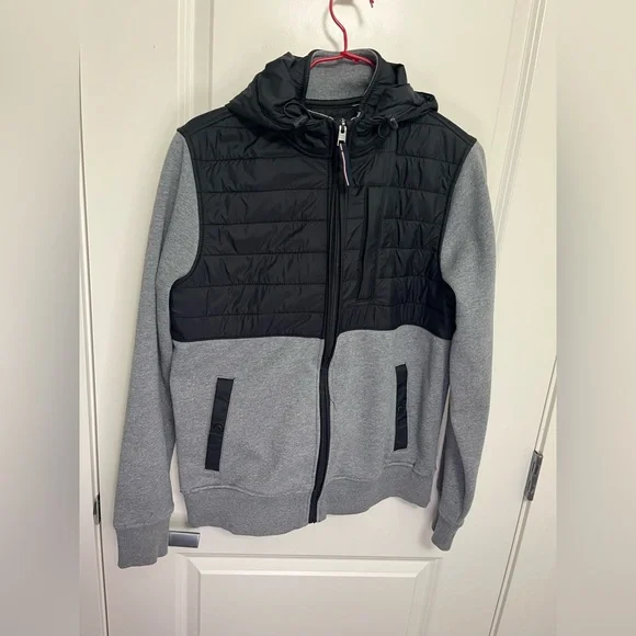 Tommy Hilfiger Men's Black and Gray Zip-Up jacket in size S - Picture 1 of 12